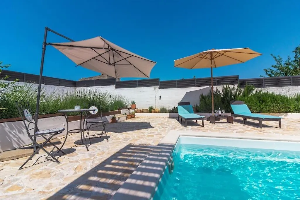 Hébergement de vacances Villa Kuca Za Odmor Laurus S Bazenom à Kukljica Croatie