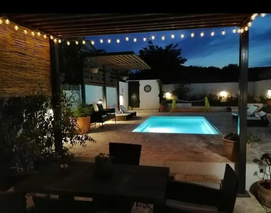 Villa Kuca Za Odmor Laurus S Bazenom à Kukljica Croatie